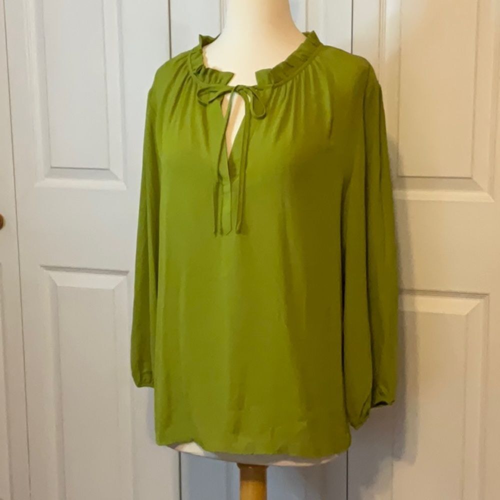 Counterparts Apple Green Top Blouse Large New